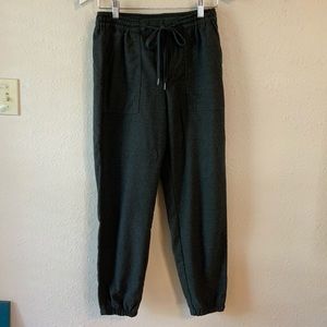 Gap cold weather joggers size small